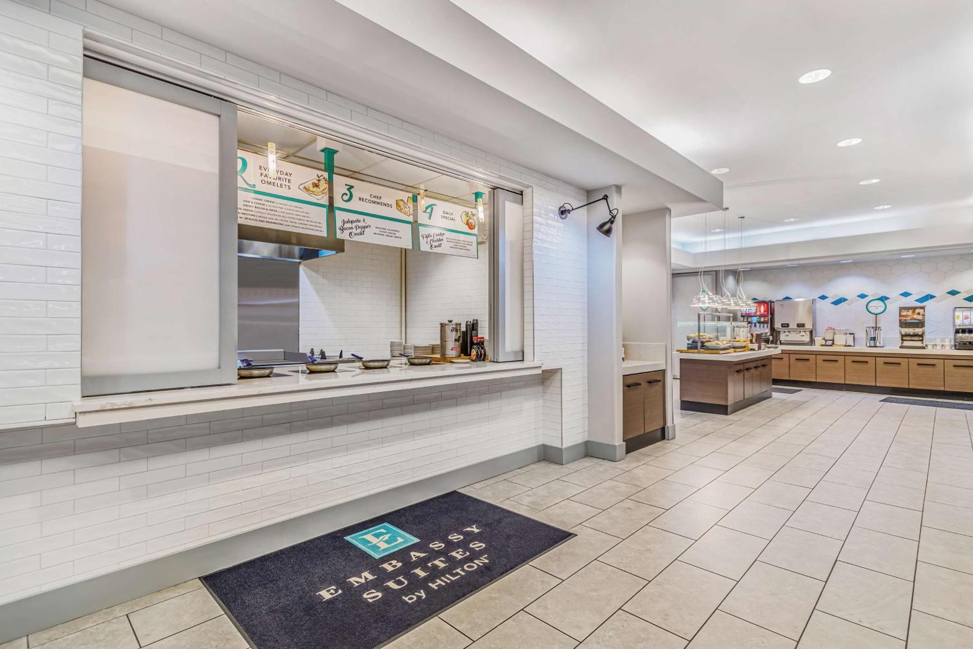 Embassy Suites By Hilton Detroit Metro Airport Romulus Esterno foto